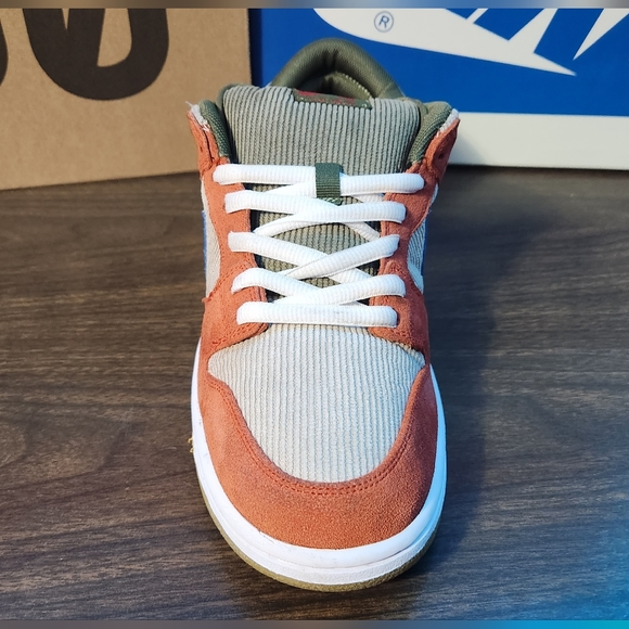 Nike SB Dunk Low 'Dusty Peach' Corduroy Size 10 - Picture 10 of 16